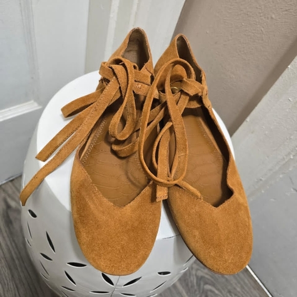 Gianni Bini Brown Strapped Leather Ankle Flats Size 7.5M🌴 - Picture 9 of 11